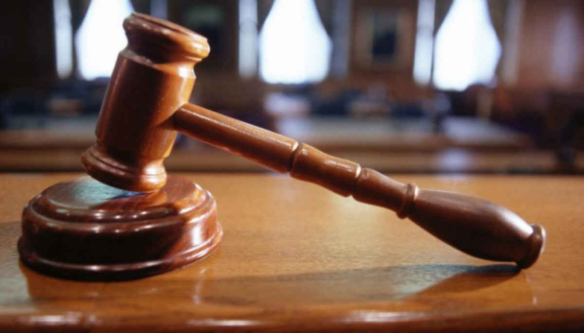 За игру в карты в салоне авто североказахстанцев оштрафовали на 2 млн тенге