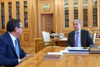 Фотография к новости: Токаев принял ректора КазАТУ имени Сейфуллина 