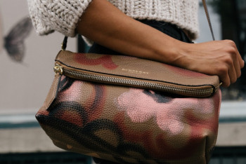 Фотография к новости: В столице задержана серийная воровка-карманница 