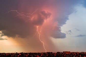 Фотография к новости: Штормовое предупреждение объявлено в двух областях РК