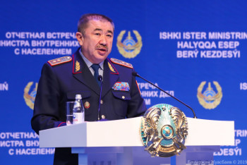 Осмотр ввозимого в Казахстан автотранспорта будут проводить таможенные органы