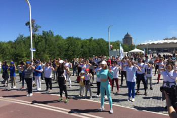 Фотография к новости: Медики Нур-Султана приняли участие в "Звёздном забеге"