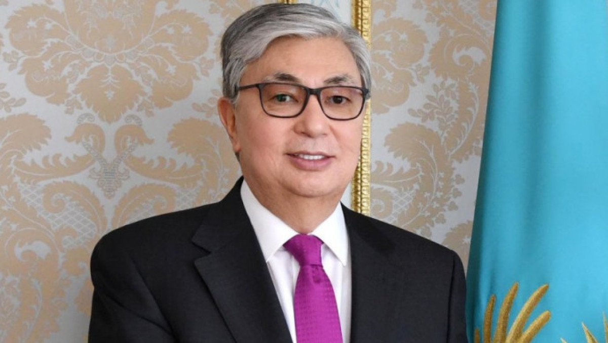 Токаев поздравил полицейских и госслужащих с профессиональным праздником