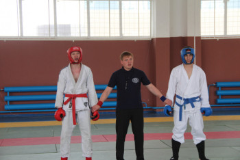 Фотография к новости: Павлодарские полицейские сразились врукопашную