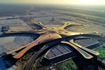 Фотография к новости: В Пекине построили крупнейший в мире аэропорт