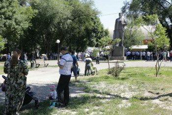 Фотография к новости: Мирный митинг проходит в Алматы