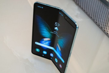 Фотография к новости: Samsung признала, что представила Galaxy Fold недоработанным
