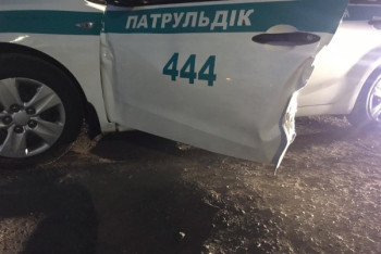 Фотография к новости: Свадебный кортеж  в Алматы сбил полицейских 