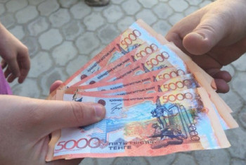 Штрафы и пени по кредитам казахстанцев спишут до конца июля 