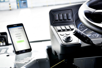 Тургумбаев предложил оснастить автобусы устройствами, ограничивающими скорость