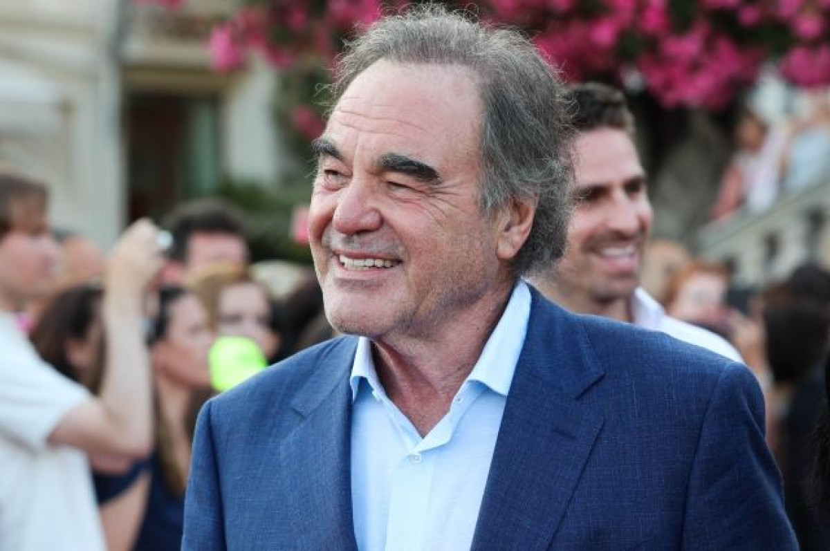 Оливер Стоун может снять комедию о Дональде Трампе