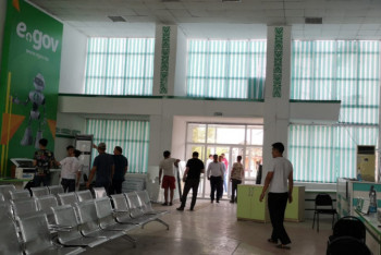 Фотография к новости: В Арыси возобновлена работа ЦОНа