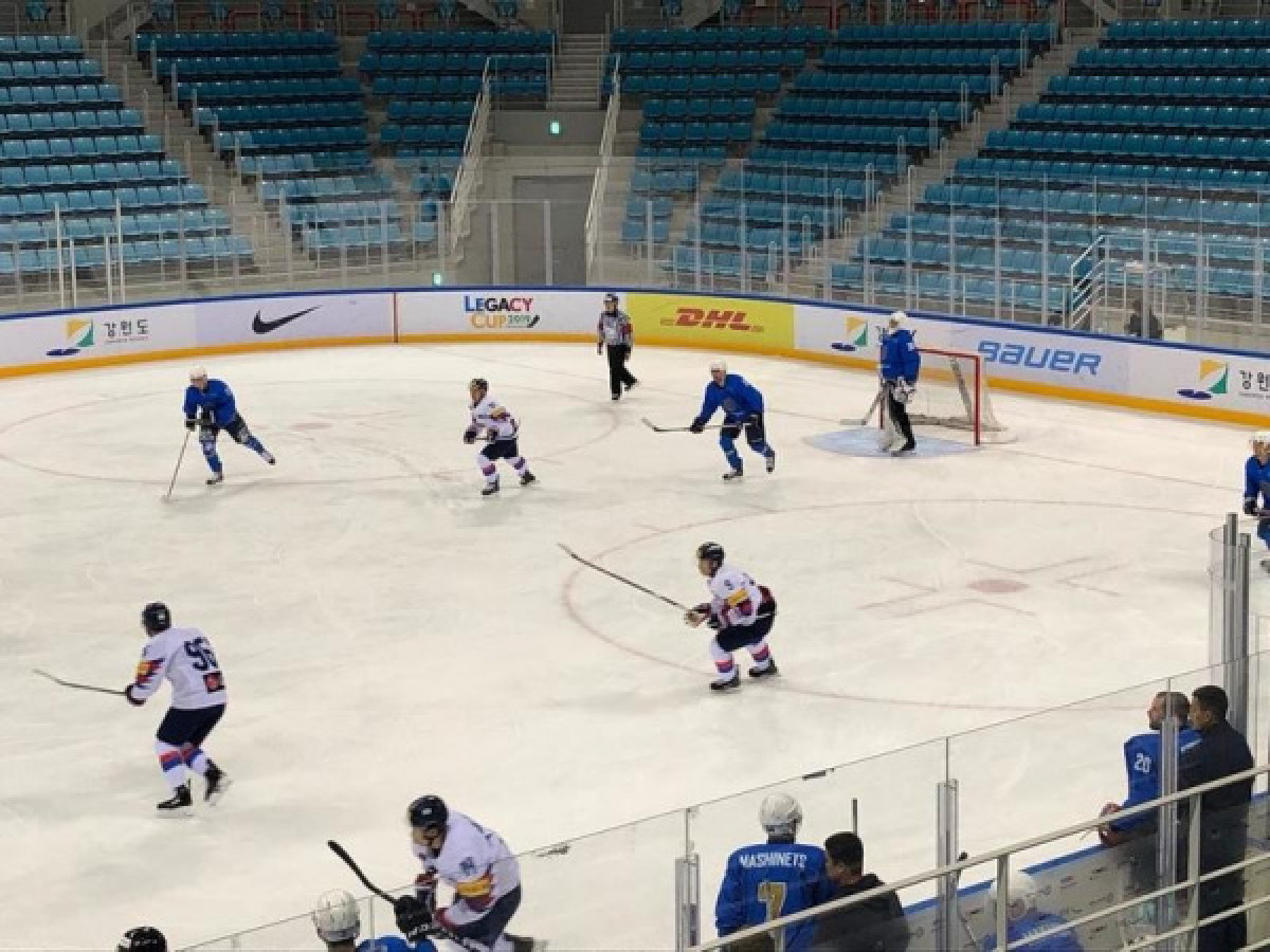 Команда Казахстана по хоккею разгромила Южную Корею в товарищеском матче