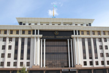 ЧП в Арыси: озвучены версии взрывов на военном складе