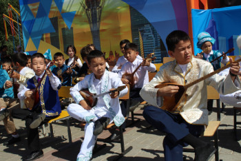 В парке Актобе выступили 250 кюйши