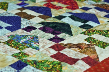 Фотография к новости: Участницам мегафестиваля "Korpe Fest" подарили швейные машинки