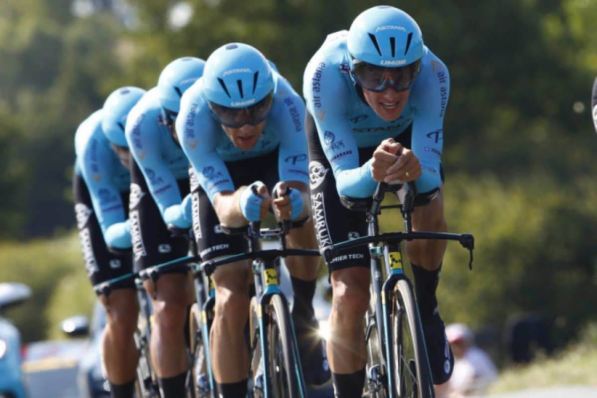 "Астана" финишировала десятой в командной гонке на "Тур де Франс"