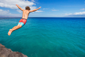 Фотография к новости: Чем мы рискуем во время купания, рассказали ученые 