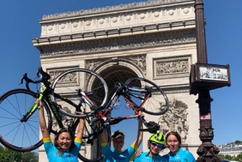 Фотография к новости: Казахстанки впервые в истории переплыли Ла-Манш