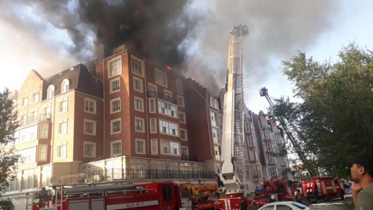 В Нур-Султане горит ЖК "Британский квартал"