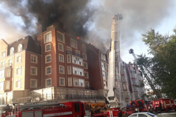 Фотография к новости: В Нур-Султане горит ЖК "Британский квартал"