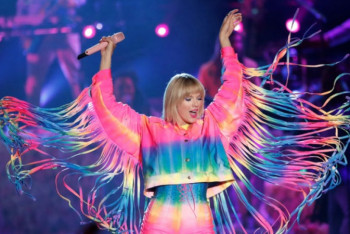 Фотография к новости: Forbes назвал имена самых высокооплачиваемых знаменитостей 2019 года  