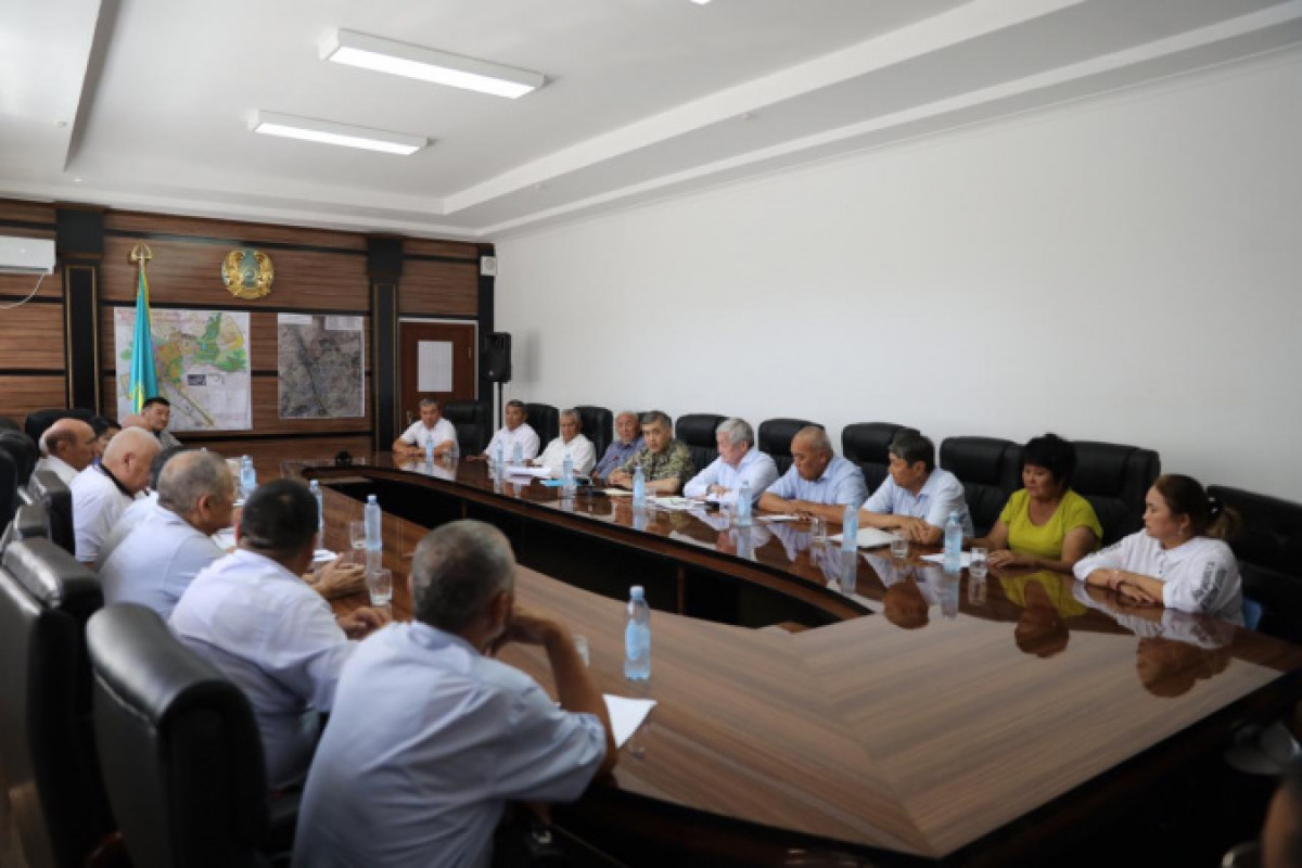 Бердибек Сапарбаев призвал жителей Арыси к трудолюбию