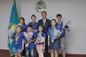 Фотография к новости: Маленьких победителей международных игр наградили в Нур-Султане