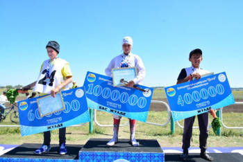 Фотография к новости: 1 млн тенге выиграл костанаец в аламан байге в День города Кокшетау