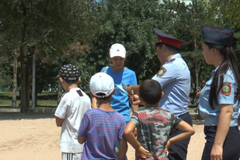 Фотография к новости: Полицейские Алматы отправились на городской пляж