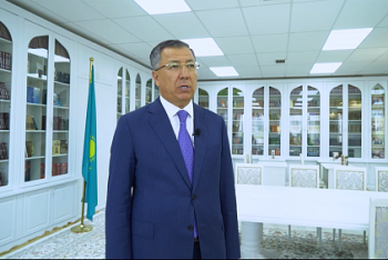 Фотография к новости: Жансеит Туймебаев продолжил поэтическую эстафету челленджа #ABAI