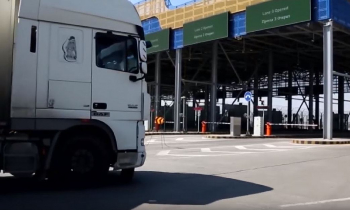 В Казахстане борются с "серым импортом" из Кыргызстана