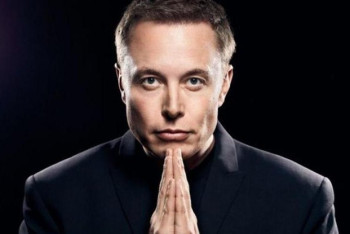 Фотография к новости: Илон Маск пообещал высадить человека на Луну в 2023 году