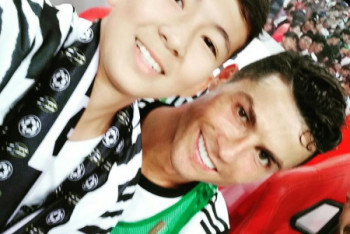 Фотография к новости: Выбежавшего на поле ради фото с Роналду казахстанского мальчика не оштрафуют