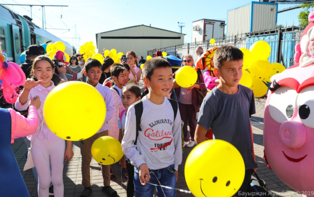 185 детей из города Арысь приехали в столицу