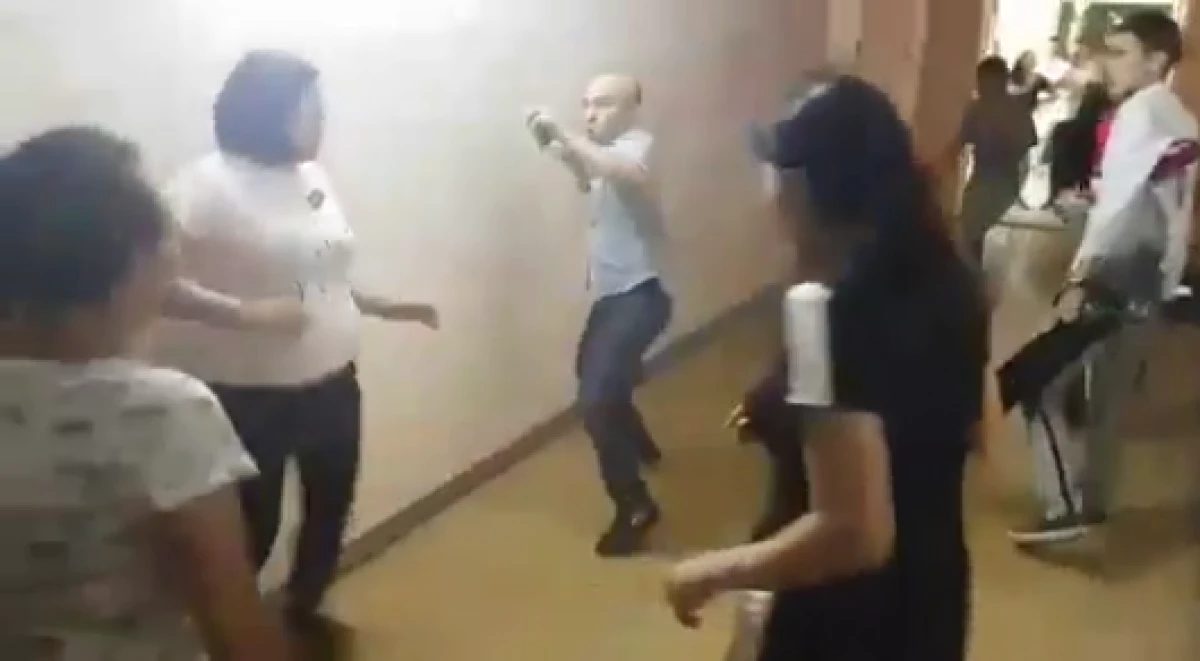кадр из видео