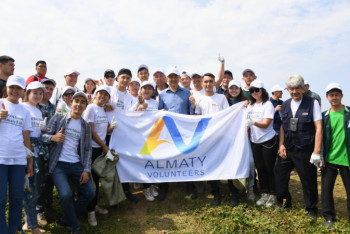 Фотография к новости: Акимат Алматы поблагодарил участников экологической акции