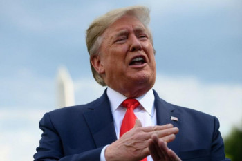 Фотография к новости: Трамп пригрозил обложить пошлинами французское вино