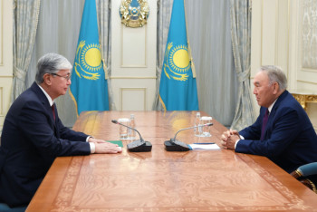 Фотография к новости: Елбасы встретился с Токаевым