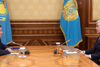 Фотография к новости: Токаев принял писателя Нурлана Оразалина