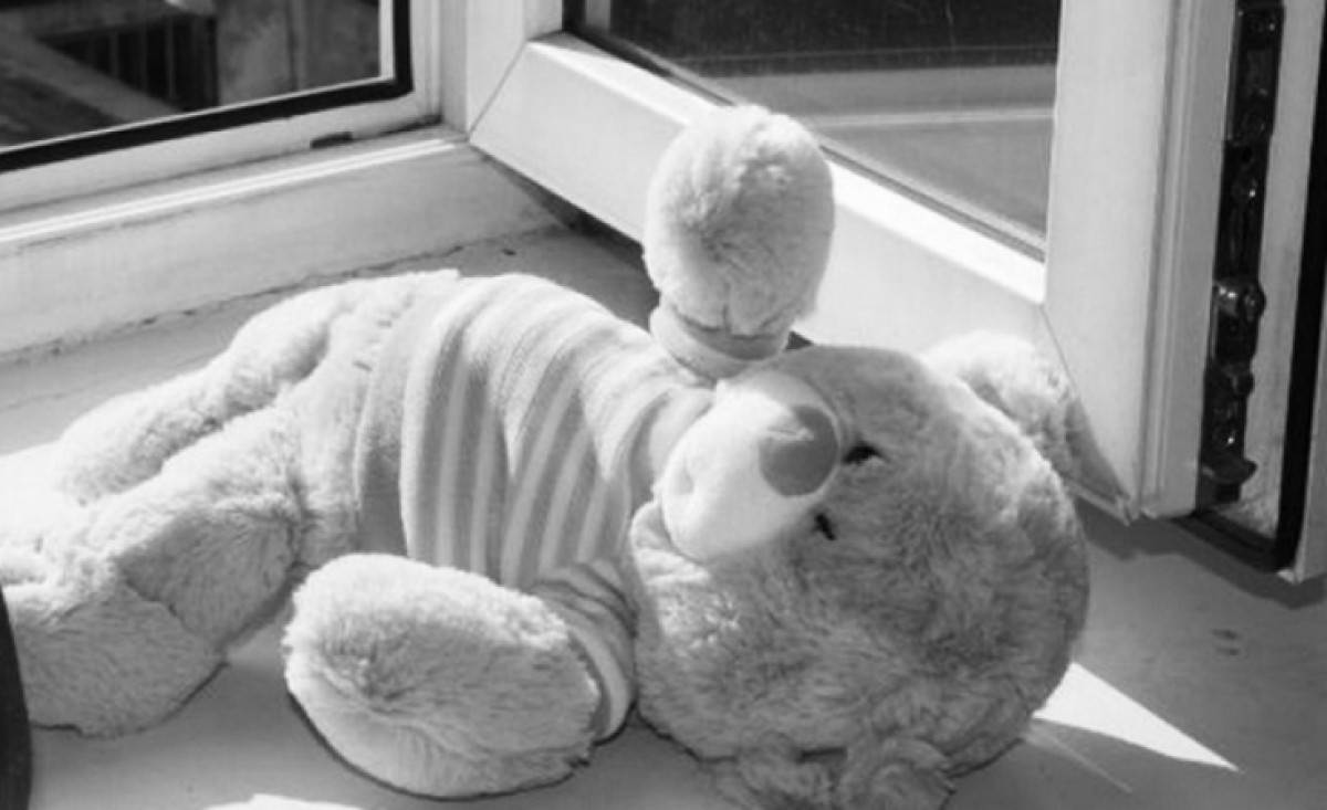 4-летний ребенок скончался после падения с 5-го этажа в Павлодаре