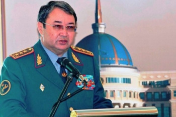 Фотография к новости: Токаев уволил экс-министра обороны из Вооруженных сил РК