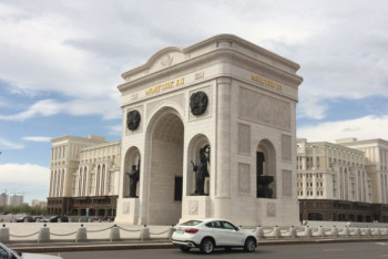 8 млн тенге выделил акимат столицы для проверки состояния Триумфальной арки