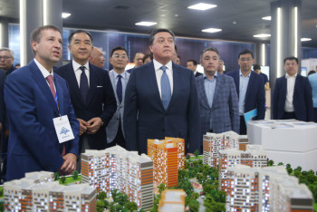 Фотография к новости: Мамин посетил с рабочей поездкой Алматы