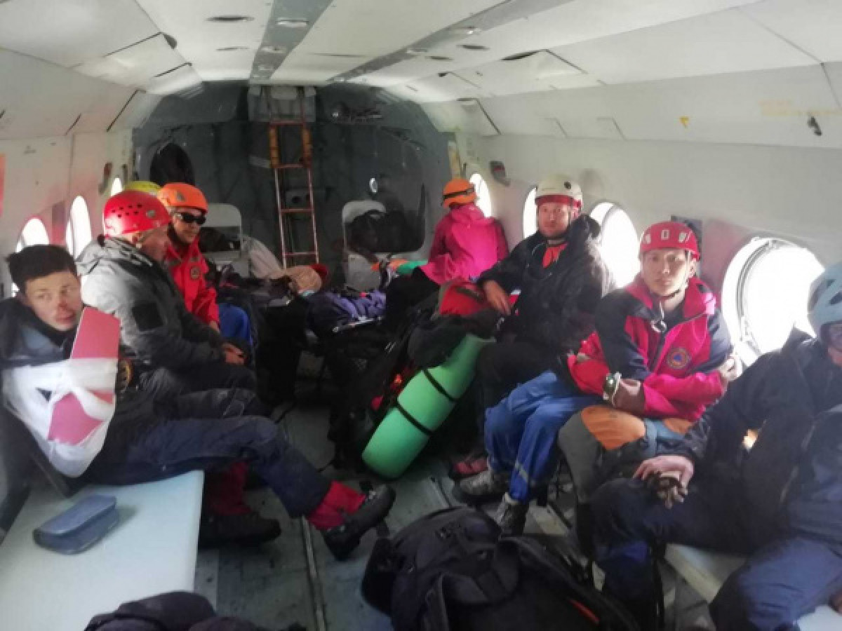 Группу российских туристов на вертолете эвакуировали с гор под Алматы
