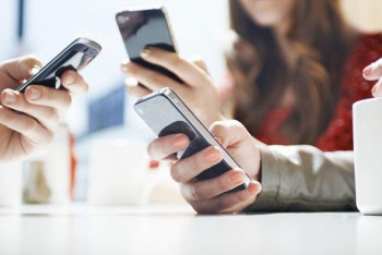 Фотография к новости: Более 4 тысяч казахстанцев пришли поступать в магистратуру со смартфонами