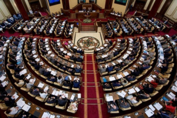 Фотография к новости: Стоит ли ждать досрочных парламентских выборов в РК – политолог