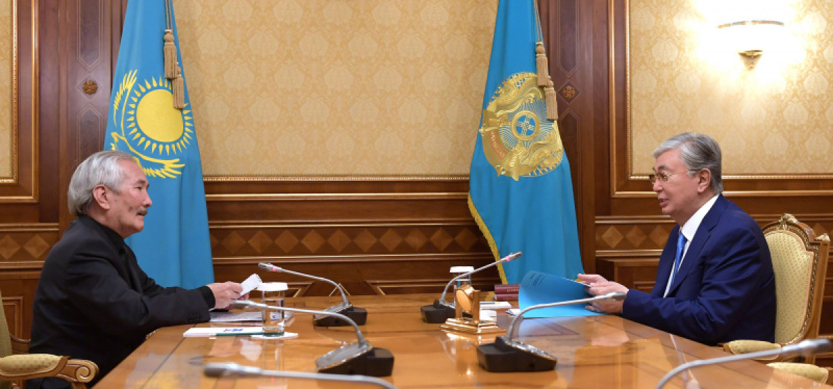 Токаев принял писателя и кинодраматурга Смагула Елубая