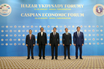 Фотография к новости: Мамин принял участие в I Каспийском экономическом форуме в Туркменистане