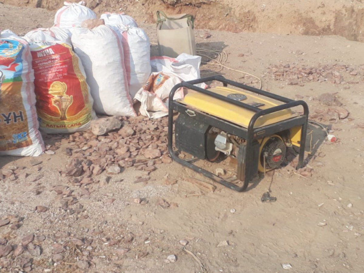 Четыре мешка камней с золотом изъяли у подозреваемых в Жамбылской области 